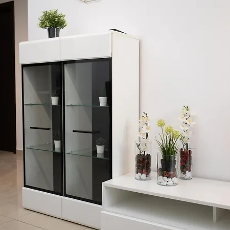 Nobel: Premium Two-room In Bucharest's Center! דירה *