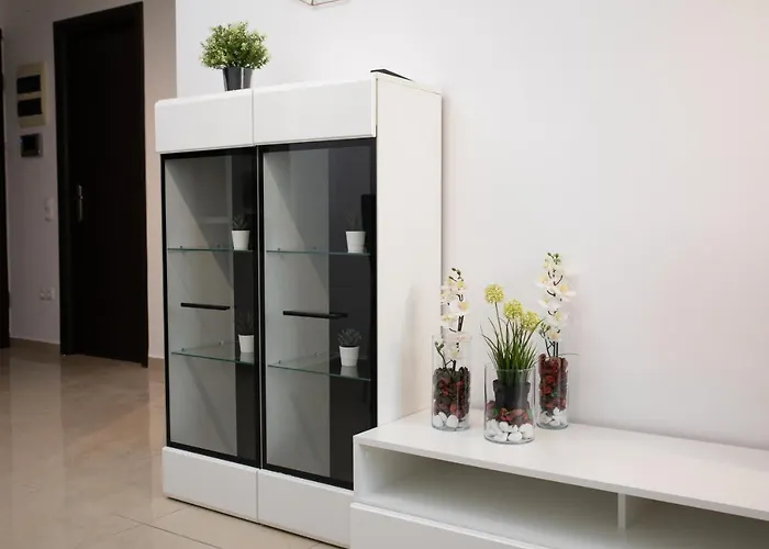 Nobel: Premium Two-room In Bucharest's Center! Daire *